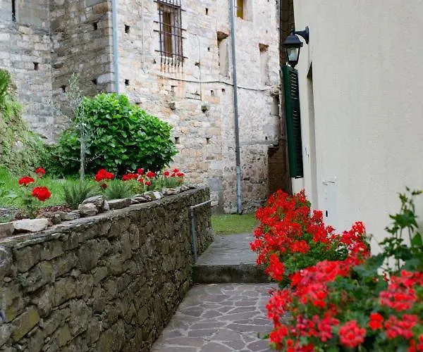 Tra Le Mura